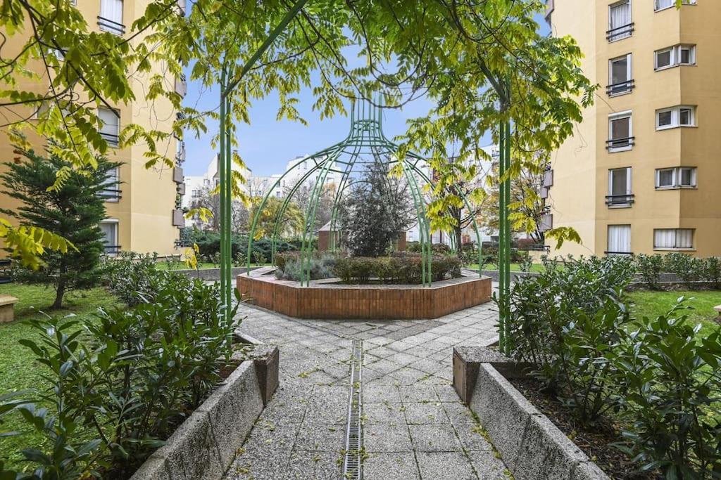 "Joie De Vivre" - Parisian Spacious & Charming Flat Аньєр-сюр-Сен Екстер'єр фото